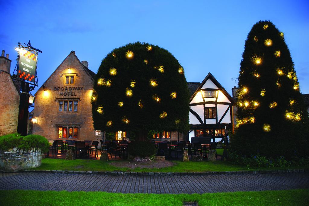 The Broadway Hotel المظهر الخارجي الصورة